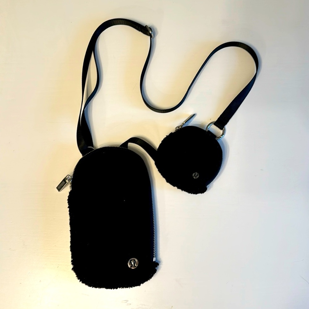 Black Sherpa Lululemon bag